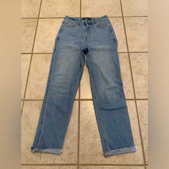 Hollister Curvy Ultra High-Rise Mom Jeans 26x27 - Picture 5 of 7